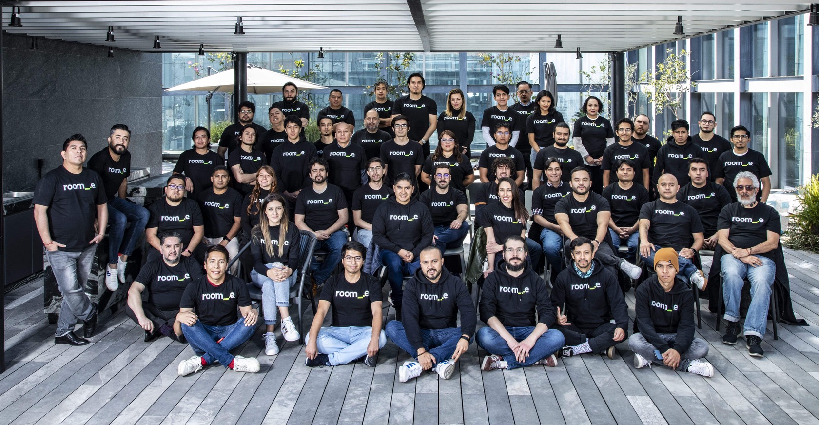 Foto del equipo de colaboradores en Roomie